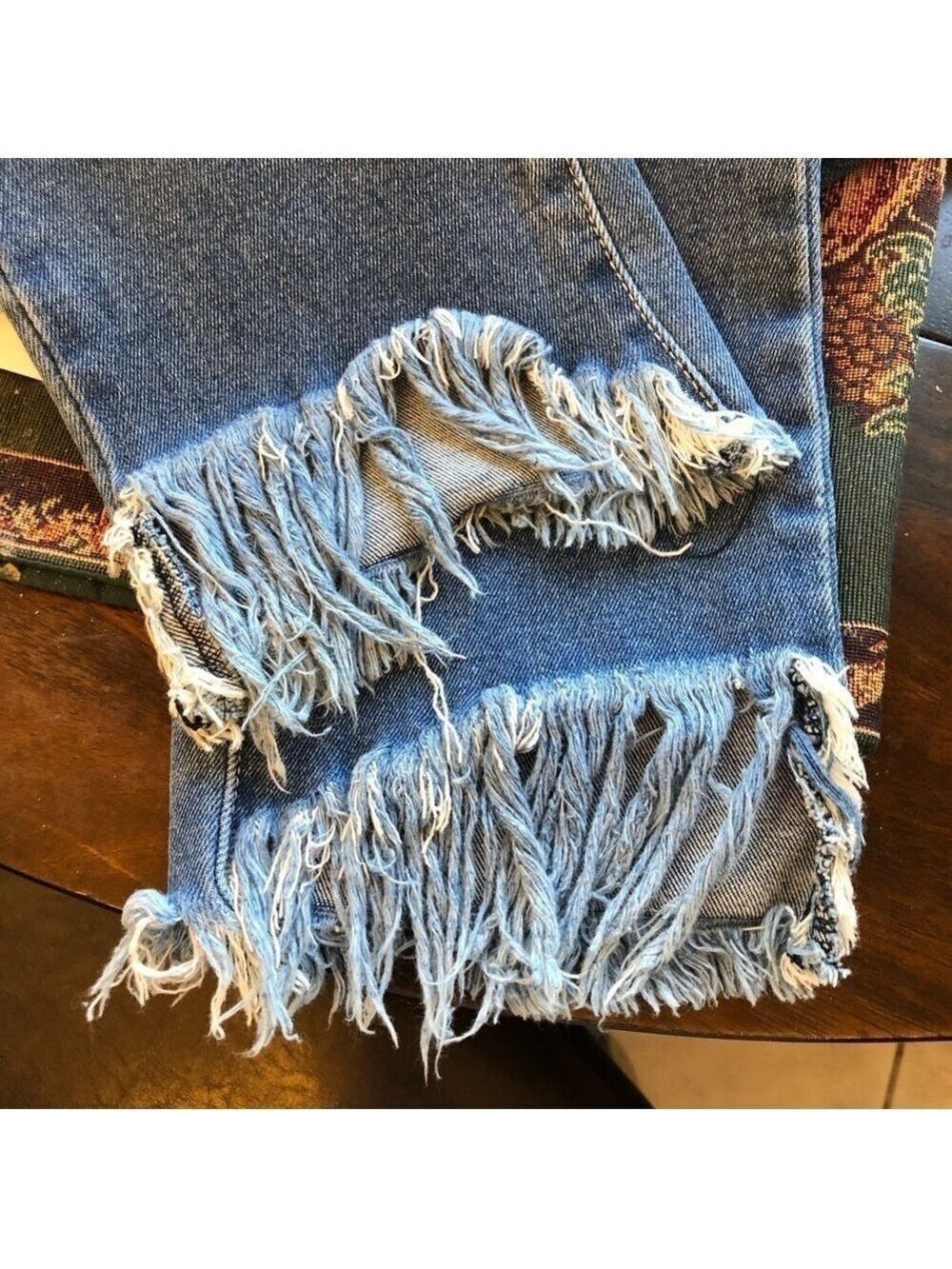 Judy Blue Size 15/32 Skinny Fit distressed frayed hem highrise medium wash jeans - Picture 11 of 13